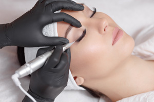semi permanent eyeliner at true medispa in twickenham